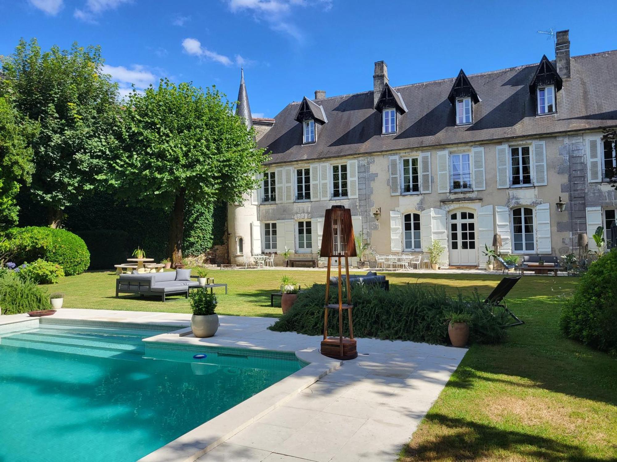 Bed and Breakfast Logis Des Tourelles Cognac Exterior foto